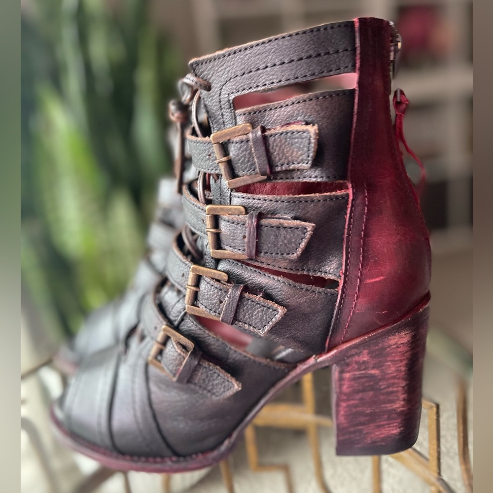 Freebird Braeden Burgundy and Black